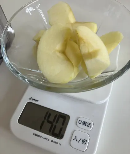 リンゴ140g