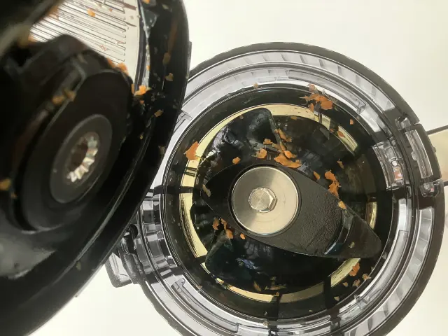 HUROM H70FT 人参ジュースを搾ったドラム